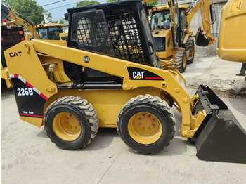 Mini yükleyici CATERPILLAR 226B