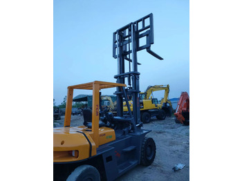 Dizel forklift TCM