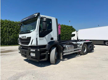 Kancalı yükleyici kamyon IVECO Stralis 460