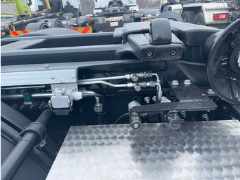 Yeni Kancalı yükleyici kamyon IVECO X-WAY AD350X480YPS SCARRABILE NUOVO: fotoğraf 5