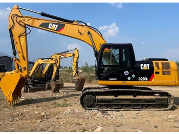 Paletli ekskavatör CATERPILLAR 320D2