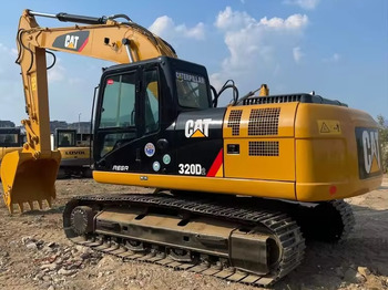 Paletli ekskavatör CATERPILLAR 320D2