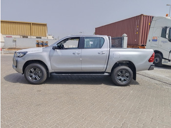 Binek araba TOYOTA Hilux