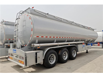 Tanker dorse TITAN