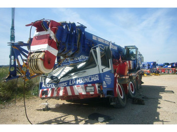 Mobil vinç LIEBHERR LTM 1090