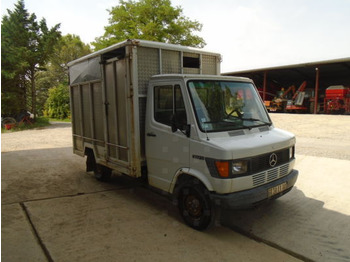 Hayvan nakil aracı kamyon MERCEDES-BENZ
