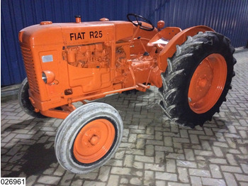 Traktör Fiat R25 2WD: fotoğraf 2