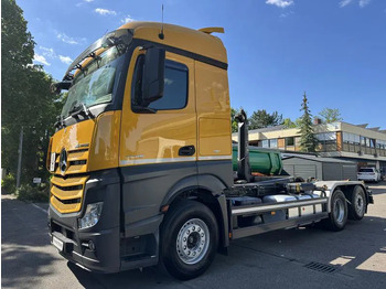 Kancalı yükleyici kamyon MERCEDES-BENZ Actros 2645
