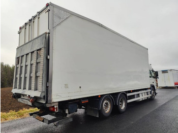 Kapalı kasa kamyon Volvo FM 13: fotoğraf 3