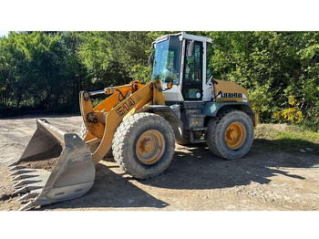 Tekerlekli yükleyici LIEBHERR L 514