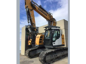 Paletli ekskavatör LIEBHERR R 926