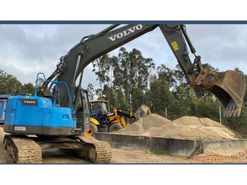 Paletli ekskavatör VOLVO ECR235DL
