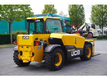 Teleskopik yükleyici JCB 525-60T5 / 2022 / 860 MTH! / 2.5 T / Reach 6 m / joystick: fotoğraf 5