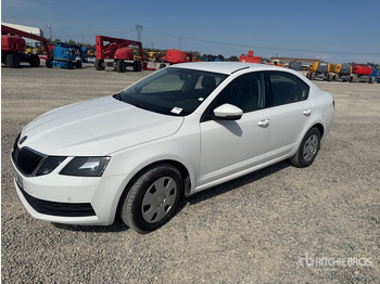 Binek araba ŠKODA
