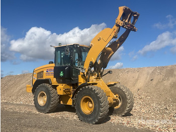 Tekerlekli yükleyici CATERPILLAR 926M