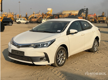 Binek araba TOYOTA
