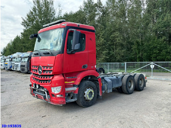 Şasi kamyon MERCEDES-BENZ Arocs