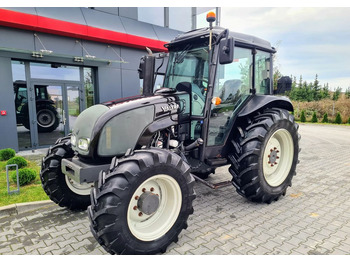 Valtra A93 finansal kiralama Valtra A93: fotoğraf 1