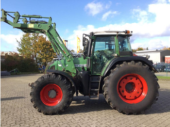 Traktör FENDT 820 Vario