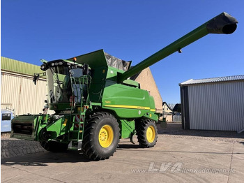 Biçerdöver JOHN DEERE T660