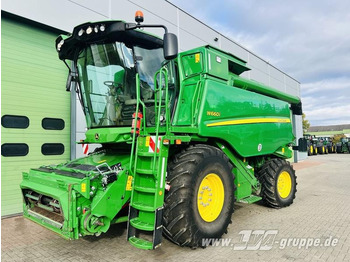Biçerdöver JOHN DEERE W660