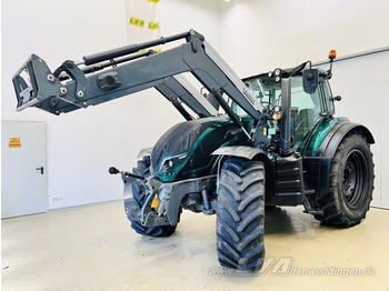 Traktör VALTRA T174