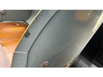 Tarım araçları Volvo 5m3 Rauakoda Højtip skovl Rauakoda 5m3 højtip skov: fotoğraf 5