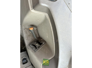 Traktör JOHN DEERE 6630