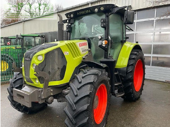 Traktör CLAAS Arion 550