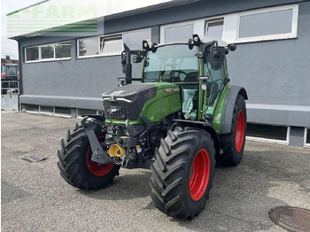 Traktör FENDT 211 Vario