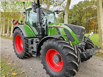 Traktör FENDT 718 Vario