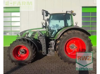 Traktör FENDT 724 Vario