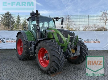 Traktör FENDT 724 Vario