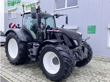 Traktör FENDT 724 Vario