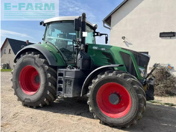 Traktör FENDT 826 Vario