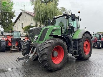 Traktör FENDT 828 Vario