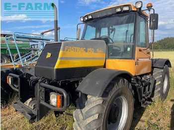 Traktör JCB