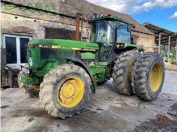 Traktör JOHN DEERE 4755