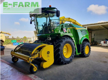 Silaj makinesi JOHN DEERE 8600