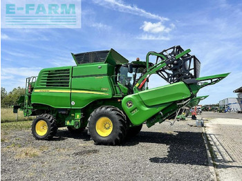 Biçerdöver JOHN DEERE T560