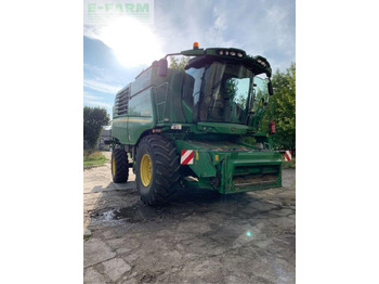 Biçerdöver JOHN DEERE T660