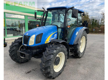 Traktör NEW HOLLAND T5000
