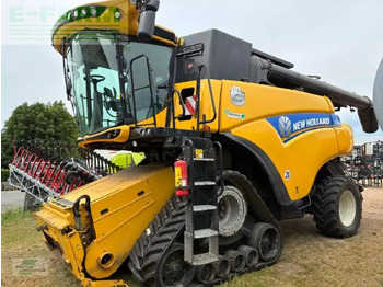Biçerdöver NEW HOLLAND CR8.80