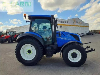 Traktör NEW HOLLAND T5