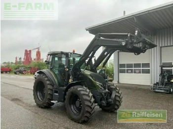 Traktör VALTRA