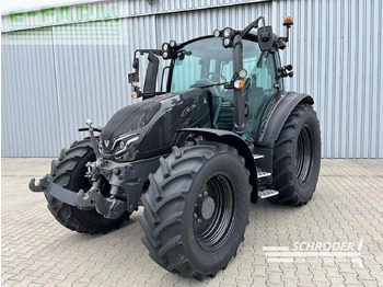 Traktör VALTRA