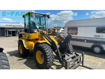 Mini ekskavatör VOLVO L30