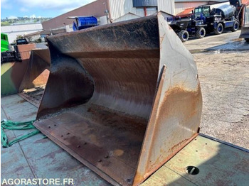 Yükleyici kovası VOLVO