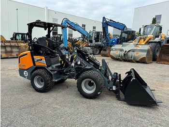 Tekerlekli yükleyici GIANT