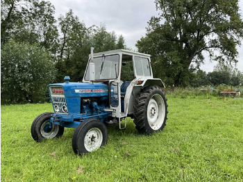 Traktör FORD